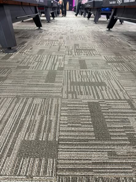 1000 m2 thảm mới trải đc 3-4 tháng
